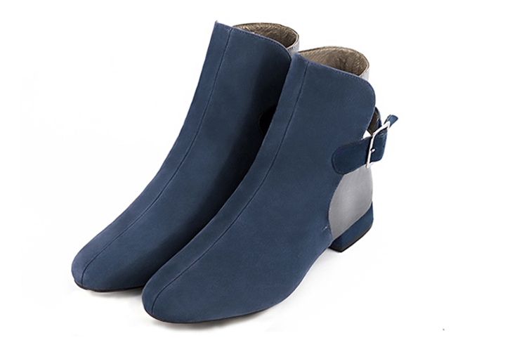 Denim blue and mouse grey women's ankle boots with buckles at the back. Round toe. Flat block heels. Front view - Florence KOOIJMAN